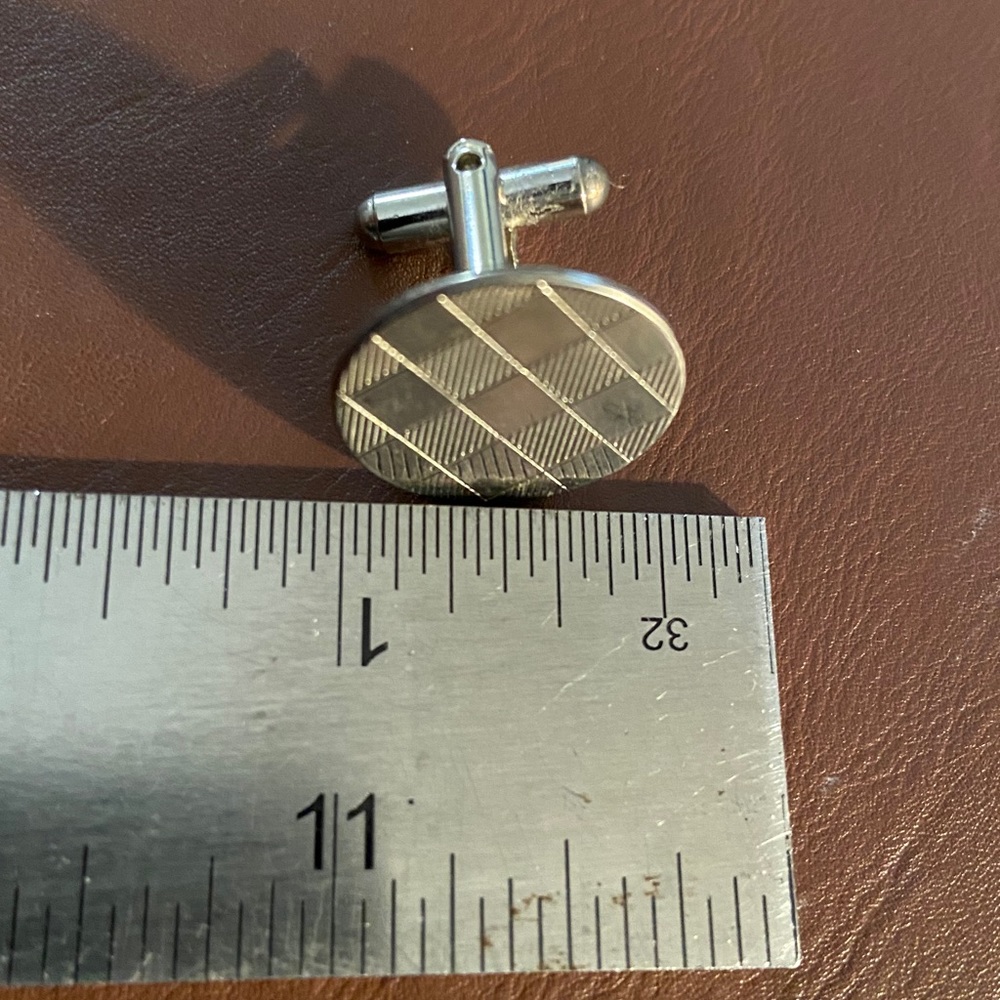 Round Silver Checkered Cufflinks - Picture 5 of 5